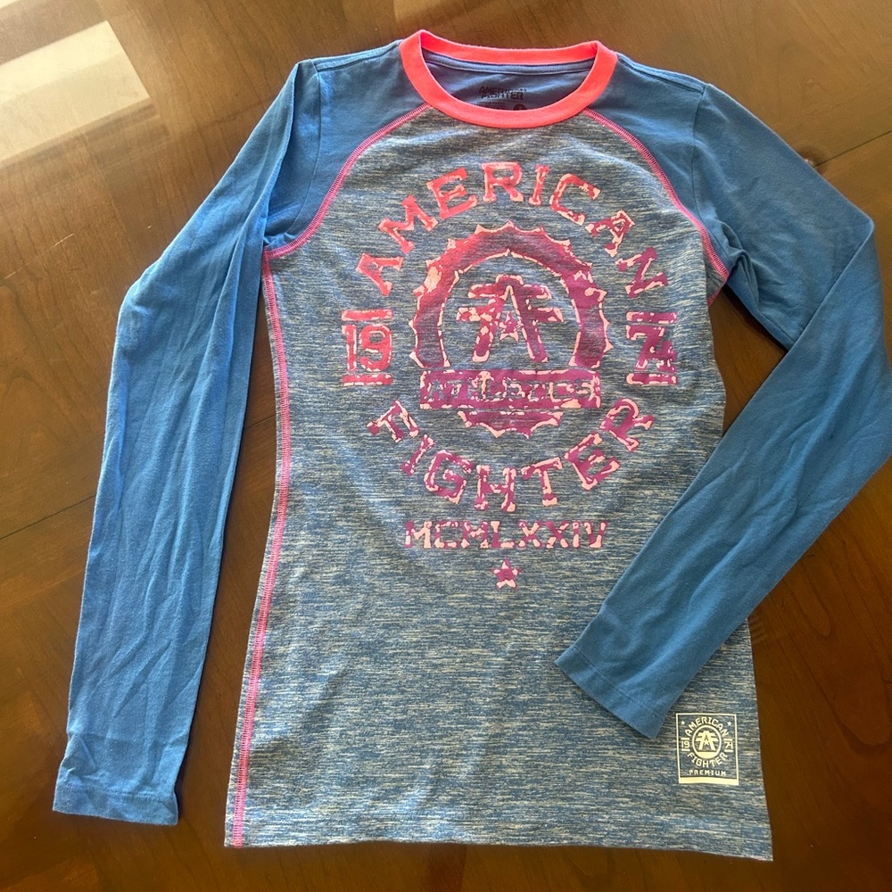American fighter, long sleeve shirt women’s small